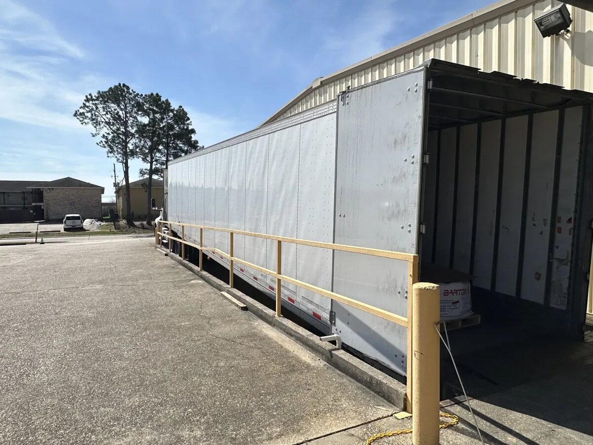 Cross-docking operation in Baton Rouge
